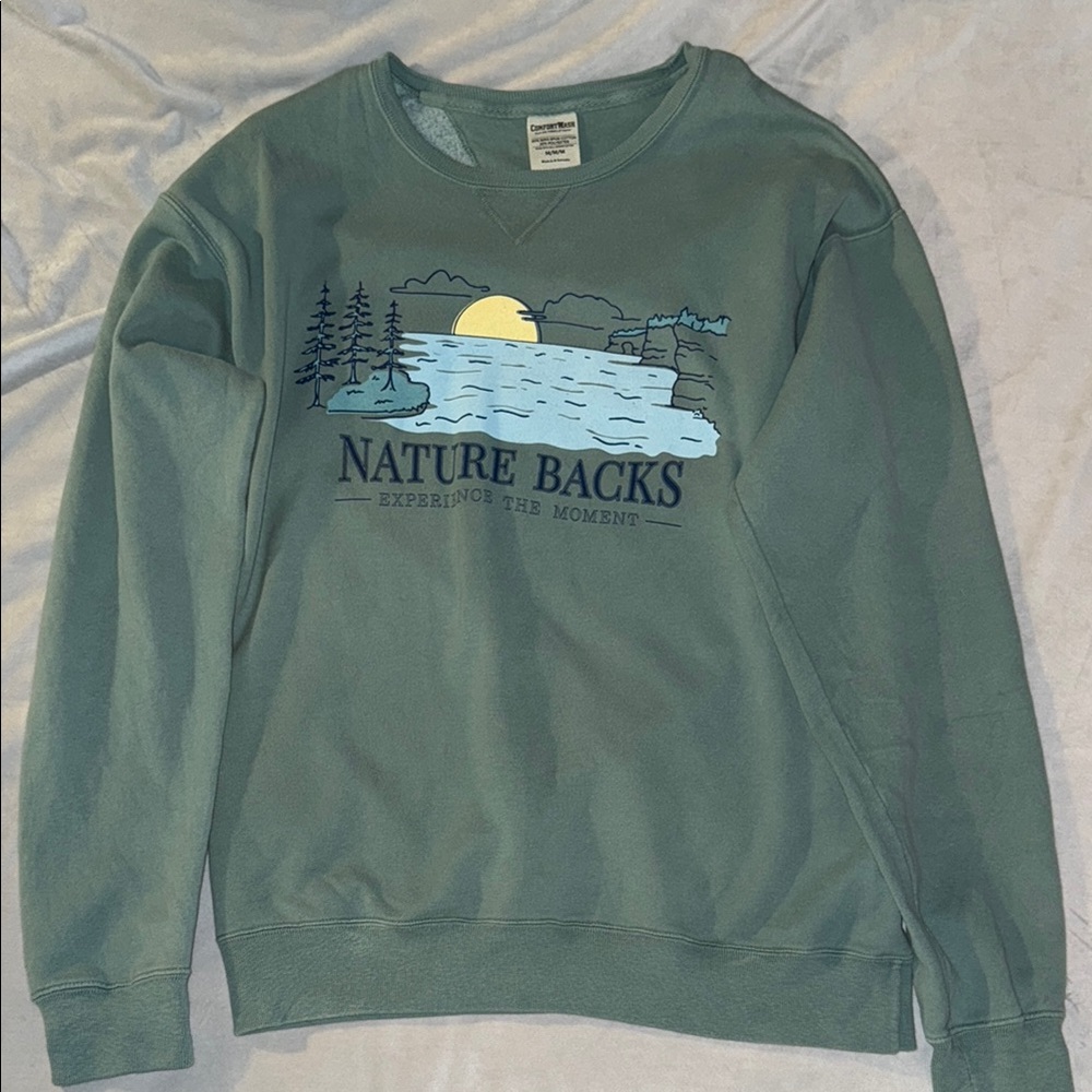 Green Nature Backs Crewneck